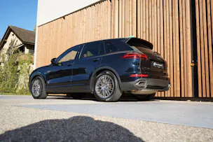 PORSCHE CAYENNE DIESEL l 262 PS