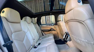 PORSCHE CAYENNE DIESEL l 262 PS