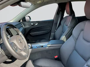 VOLVO XC60 B5 AWD Core