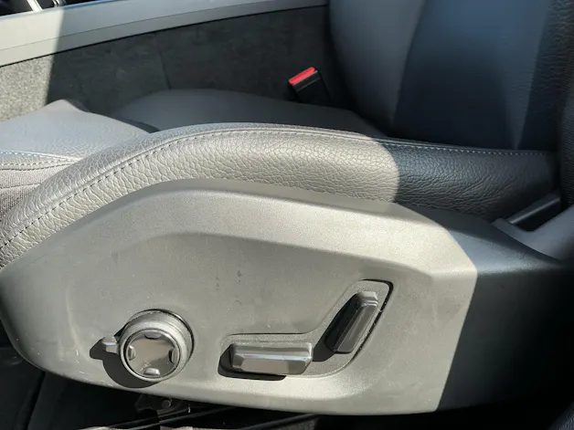 VOLVO XC60 B5 AWD Core