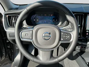 VOLVO XC60 B5 AWD Core