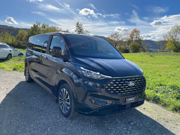 FORD Tourneo Bus 320 L2H1 Titanium Automat 4x4