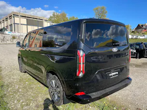FORD Tourneo Bus 320 L2H1 Titanium Automat 4x4