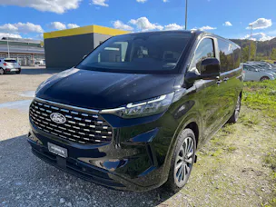 FORD Tourneo Bus 320 L2H1 Titanium Automat 4x4