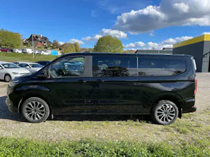 FORD Tourneo Bus 320 L2H1 Titanium Automat 4x4