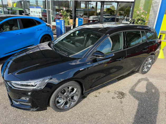 FORD Focus 1.0 MHEV ST-Line Automat