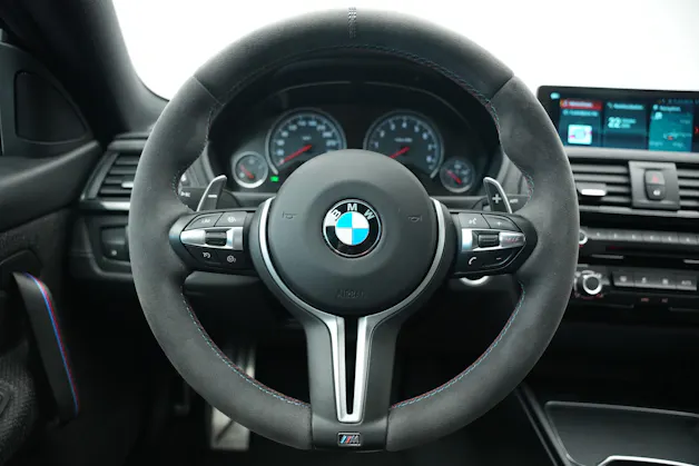 BMW M4 Coupé CS DKG *Frozen Dark Blue* *CH-Fahrzeug* *ohne OPF*