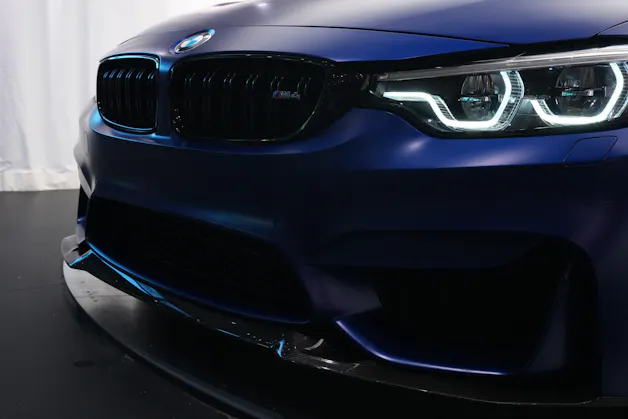BMW M4 Coupé CS DKG *Frozen Dark Blue* *CH-Fahrzeug* *ohne OPF*
