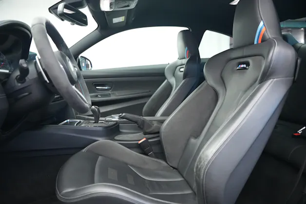 BMW M4 Coupé CS DKG *Frozen Dark Blue* *CH-Fahrzeug* *ohne OPF*