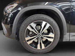 MERCEDES-BENZ GLA 200 4MProgressive 8G