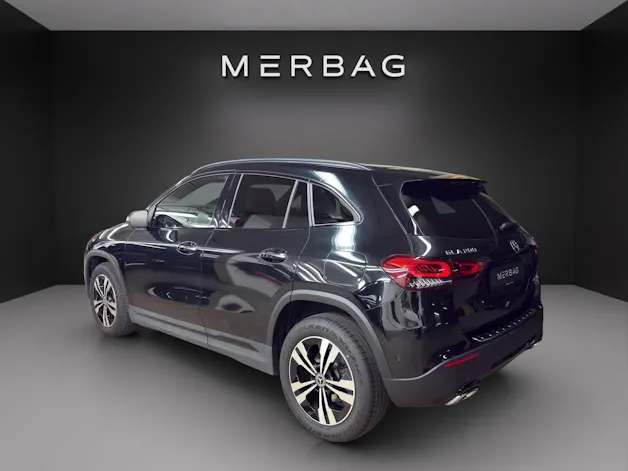 MERCEDES-BENZ GLA 200 4MProgressive 8G