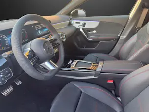 MERCEDES-BENZ A 200 Night Star 7G-DCT