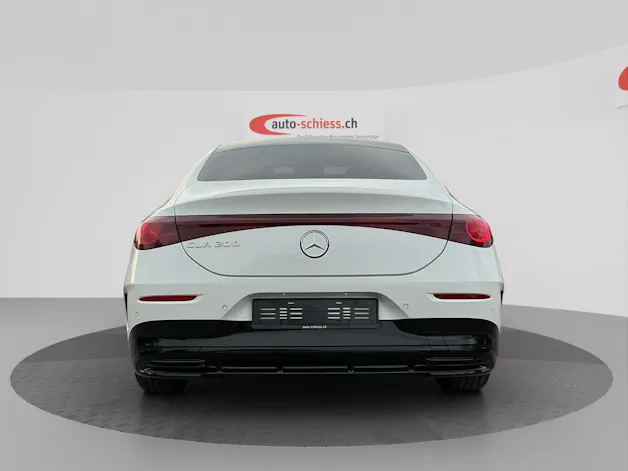 MERCEDES-BENZ CLA 200 8G-DCT AMG Line Night Paket