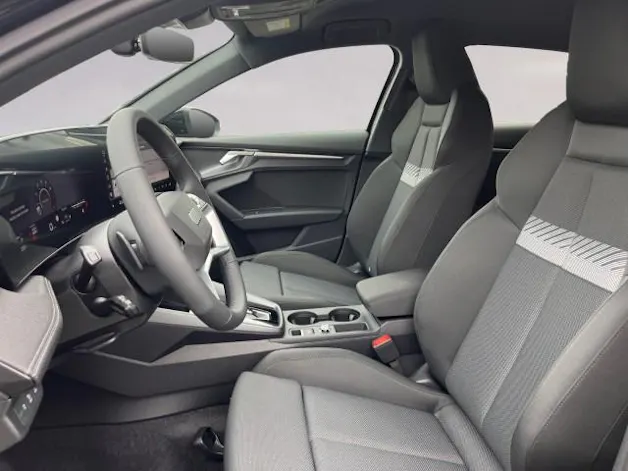 AUDI A3 Sportback TFSI 85 kW S line Ambition S tronic