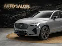VOLVO XC60 B5 Benzin Mild Hybrid AWD Plus Dark Geartronic *Facelift*Werksgarantie*Panorama*Harman/Kardon*360° Kamera*