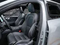 VOLVO XC60 B5 Benzin Mild Hybrid AWD Plus Dark Geartronic *Facelift*Werksgarantie*Panorama*Harman/Kardon*360° Kamera*