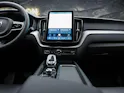 VOLVO XC60 B5 Benzin Mild Hybrid AWD Plus Dark Geartronic *Facelift*Werksgarantie*Panorama*Harman/Kardon*360° Kamera*