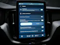 VOLVO XC60 B5 Benzin Mild Hybrid AWD Plus Dark Geartronic *Facelift*Werksgarantie*Panorama*Harman/Kardon*360° Kamera*
