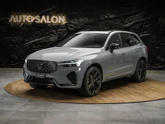 VOLVO XC60 B5 Benzin Mild Hybrid AWD Plus Dark Geartronic *Facelift*Werksgarantie*Panorama*Harman/Kardon*360° Kamera*