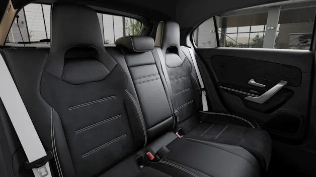MERCEDES-BENZ A 250 AMG Line 4MATIC