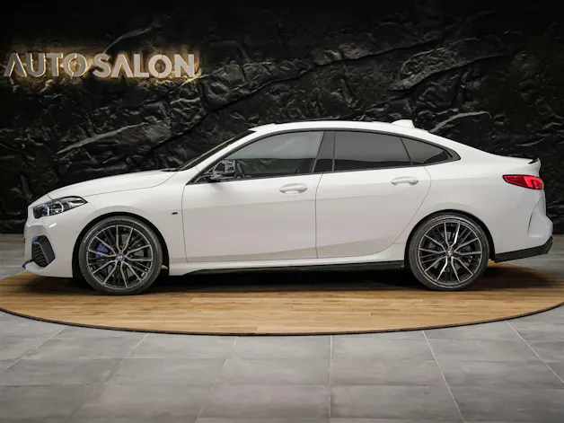 BMW M235i Gran Coupé xDrive *CH Auto*Panorama*Head Up*Harman/Kardon*