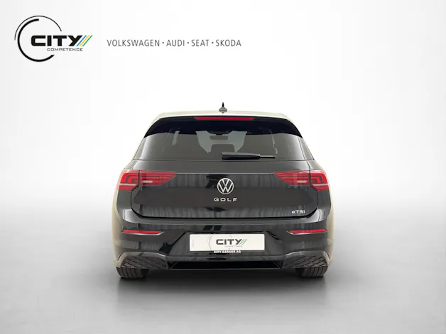 VW Golf 8 1.5 eTSI R-Line DSG