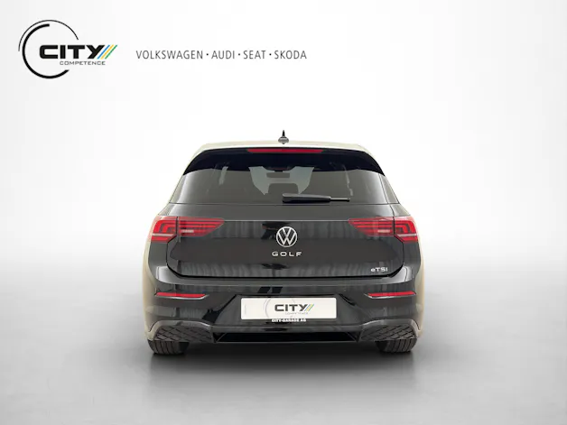VW Golf 8 1.5 eTSI R-Line DSG