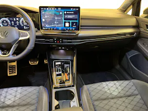VW Golf 8 1.5 eTSI R-Line DSG