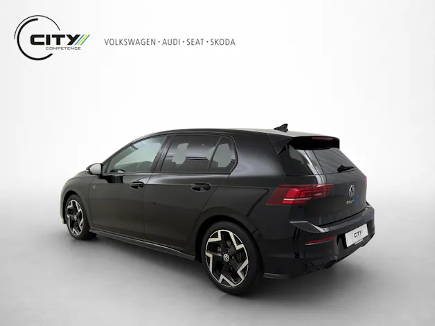 VW Golf 8 1.5 eTSI R-Line DSG