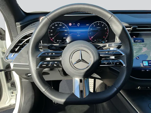 MERCEDES-BENZ E 200 9G-Tronic AMG Line Night Paket