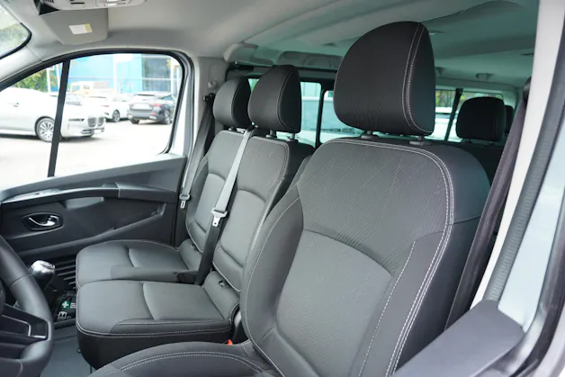 RENAULT Trafic Blue dCi 150 Grand Passenger Techno 9-PLÄTZER!!!