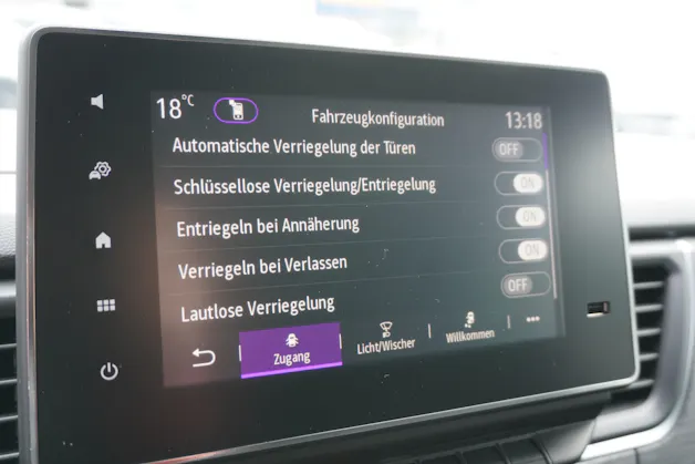 RENAULT Trafic Blue dCi 150 Grand Passenger Techno 9-PLÄTZER!!!