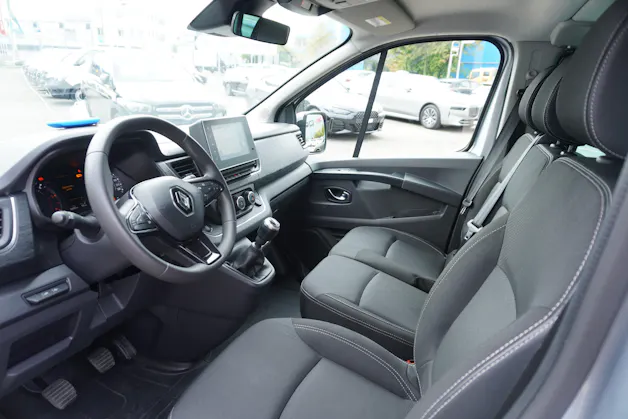 RENAULT Trafic Blue dCi 150 Grand Passenger Techno 9-PLÄTZER!!!