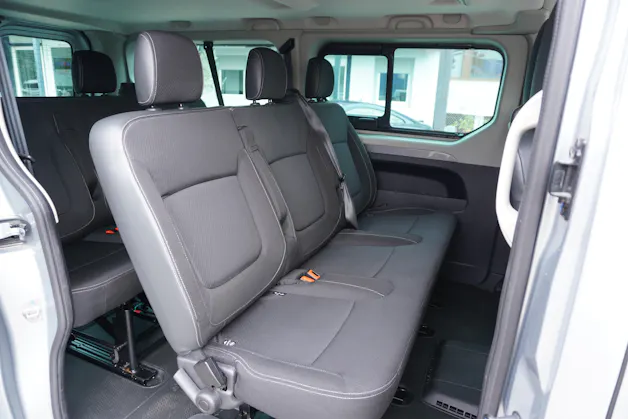 RENAULT Trafic Blue dCi 150 Grand Passenger Techno 9-PLÄTZER!!!