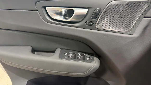 VOLVO XC60 2.0 T6 TE Plus Dark eAWD