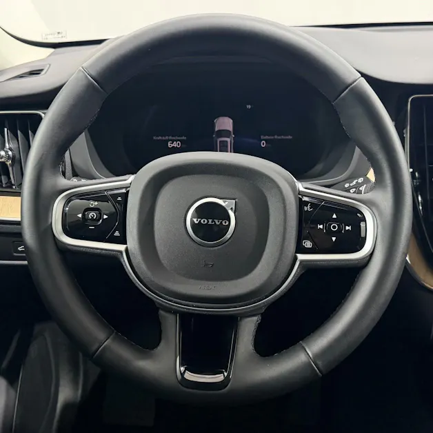 VOLVO XC60 2.0 T6 TE Plus Dark eAWD