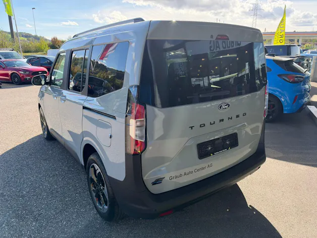 FORD Tourneo Courier Elektro 54kWh Titanium