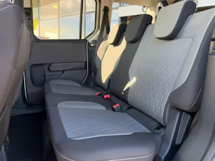 FORD Tourneo Courier Elektro 54kWh Titanium