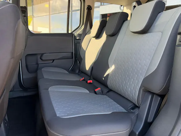 FORD Tourneo Courier Elektro 54kWh Titanium