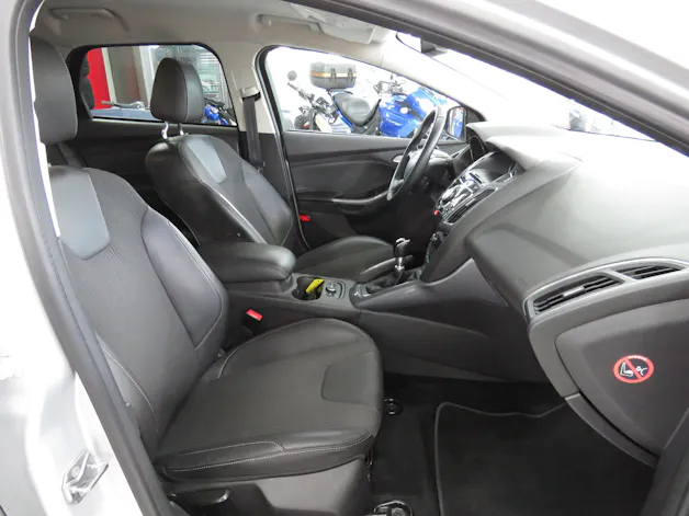 FORD Focus 1.6 SCTi Titanium