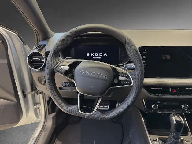 SKODA Fabia 1.0 TSI Dynamic DSG