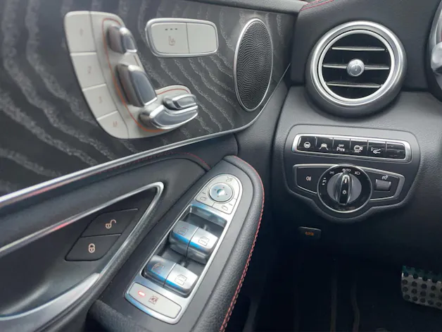 MERCEDES-BENZ C 43 AMG 4Matic 9G-Tronic | V6-Biturbo | AMG Performance | LED Intelligent Light System | Head-Up Display | Standheizung |