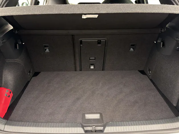VW Golf 8 1.5 eTSI R-Line DSG
