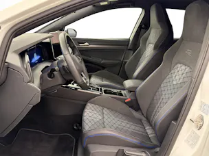 VW Golf 8 1.5 eTSI R-Line DSG