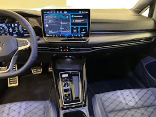 VW Golf 8 1.5 eTSI R-Line DSG