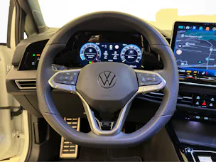 VW Golf 8 1.5 eTSI R-Line DSG