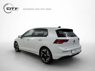 VW Golf 8 1.5 eTSI R-Line DSG