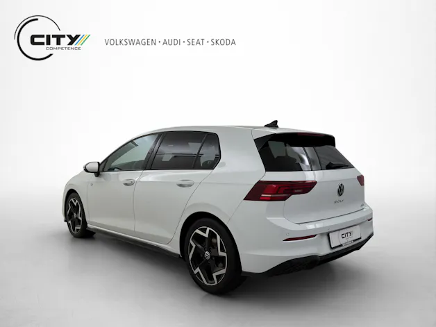 VW Golf 8 1.5 eTSI R-Line DSG