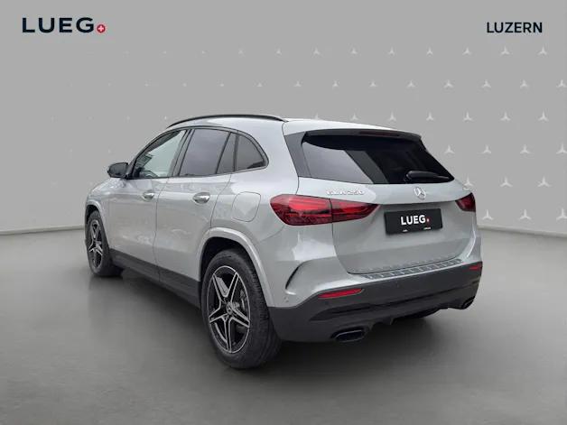 MERCEDES-BENZ GLA 250 4Matic 8G-DCT Swiss Star