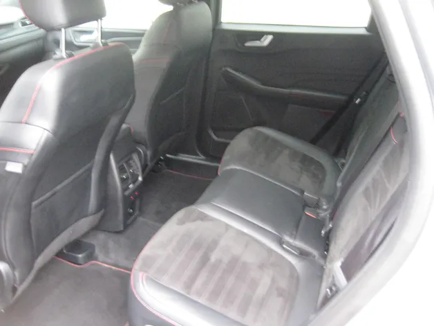 FORD Kuga 2.5 FHEV ST-Line X 4WD